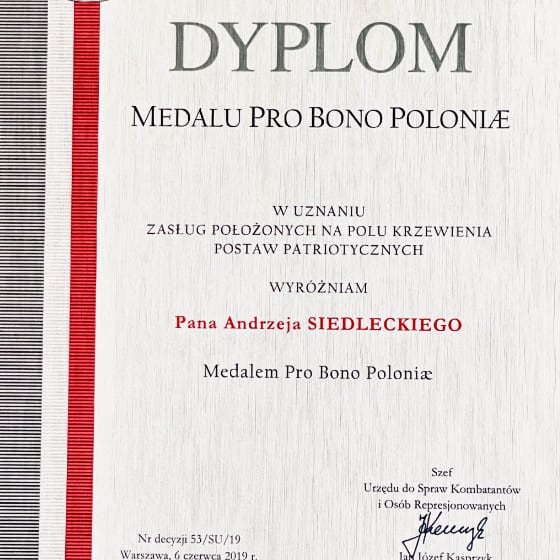Medal PRO BONO POLONIAE